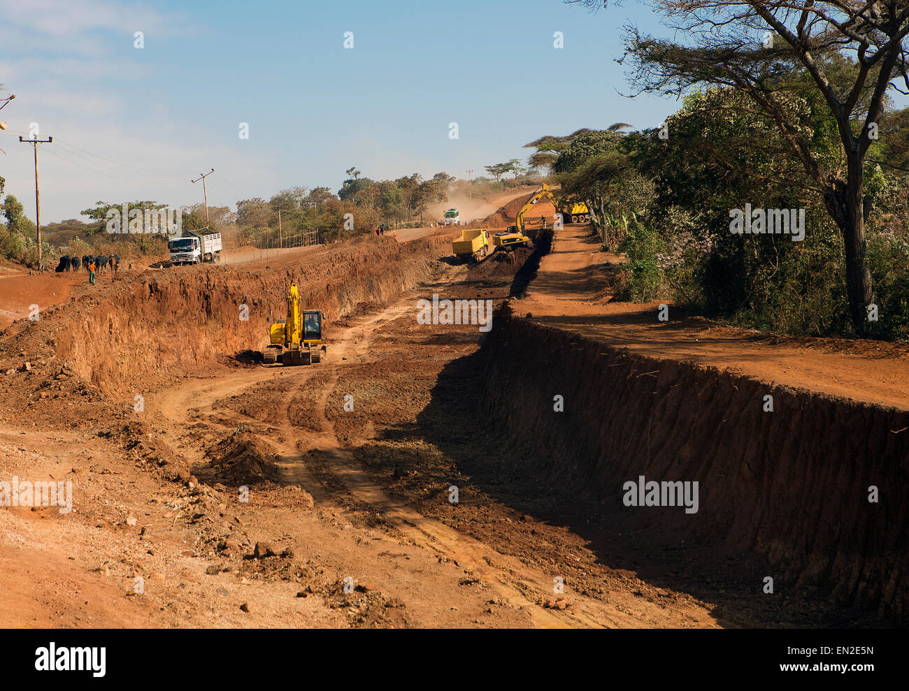 Route construite par des chinois en Afrique Banque D'Images