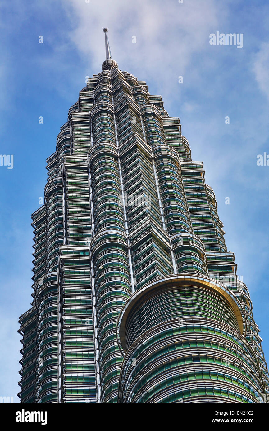 Gratte-ciel, les tours jumelles Petronas KLCC, Kuala Lumpur, Malaisie Banque D'Images