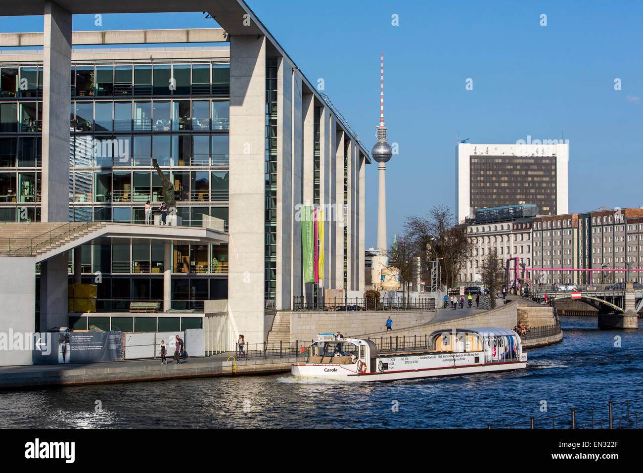 Les navires de croisière, excursions touristiques sur la rivière Spree, dans le centre de Berlin, du quartier du gouvernement, Banque D'Images