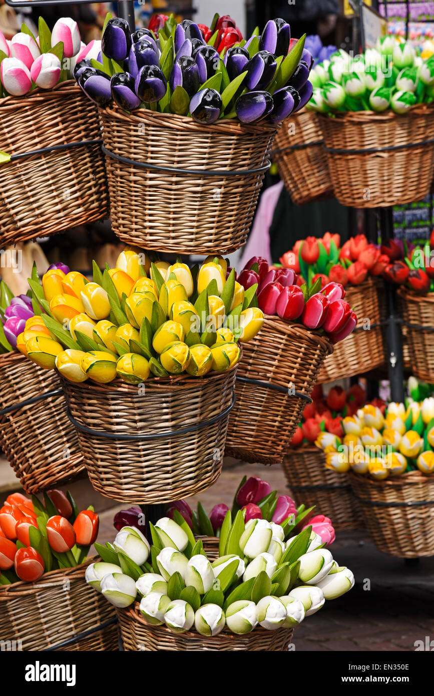 Tulipes artificielles, souvenirs, province de la Hollande du Nord, Pays-Bas Banque D'Images