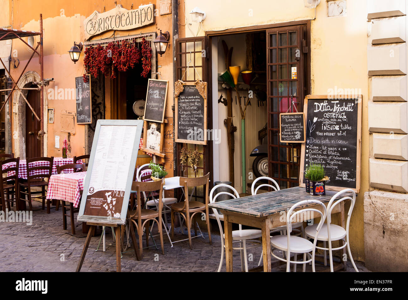 Restaurant italien typique, Trastevere, Rome, Italie Banque D'Images