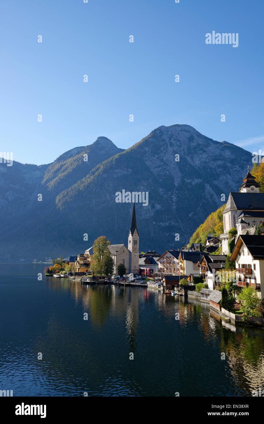 Le village de Hallstatt, le lac de Hallstatt, Patrimoine Mondial de l'Hallstatt-Dachstein Salzkammergut, Haute Autriche, Autriche Banque D'Images
