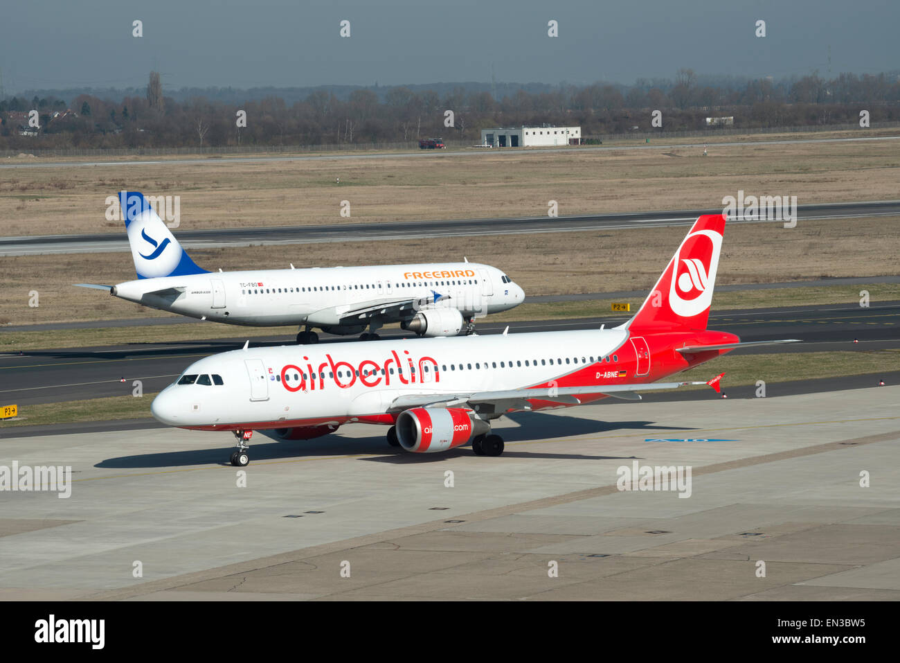 Airberlin & Freebird avions Airbus A320 Banque D'Images