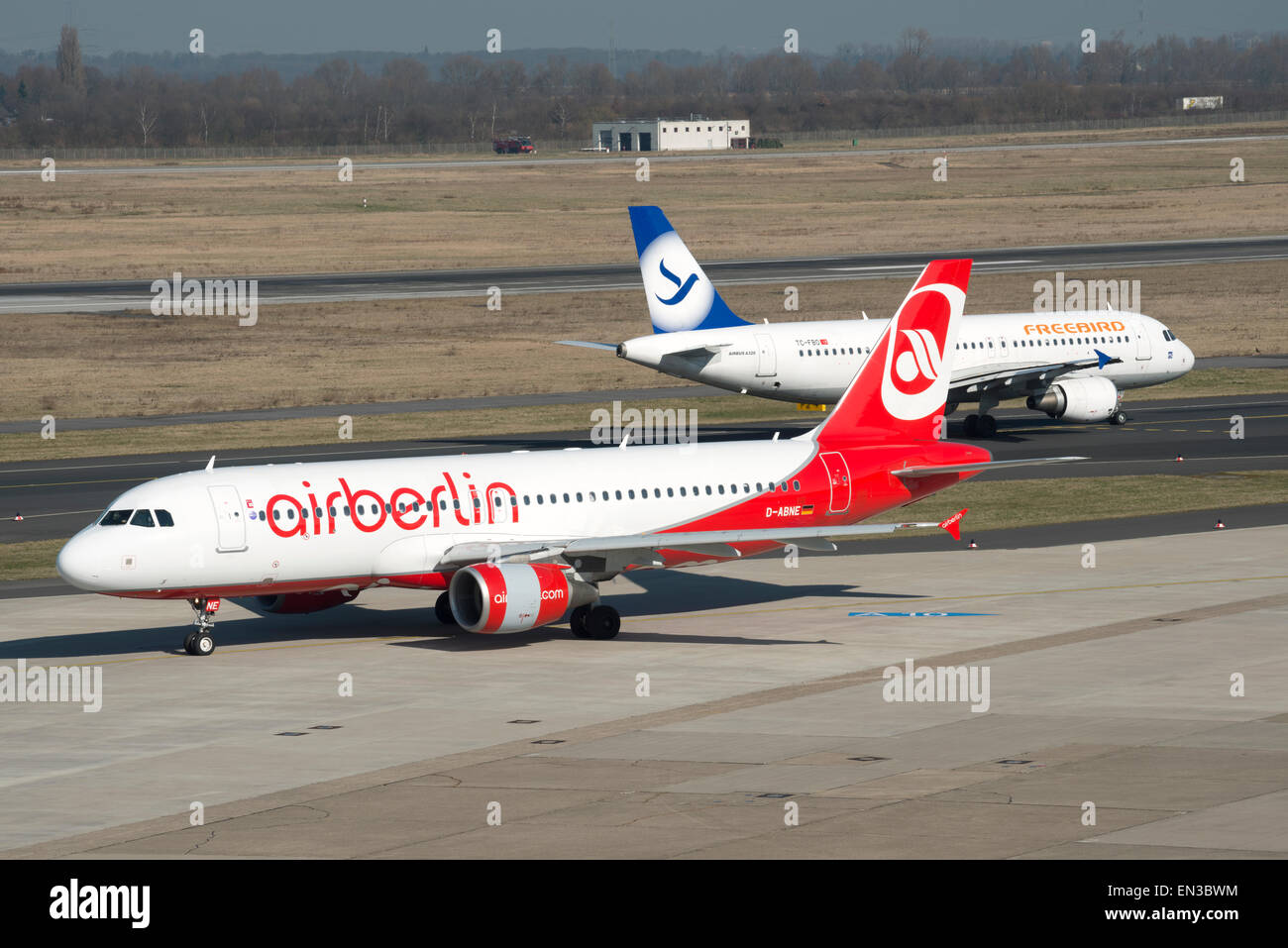 Airberlin & Freebird avions Airbus A320 Banque D'Images