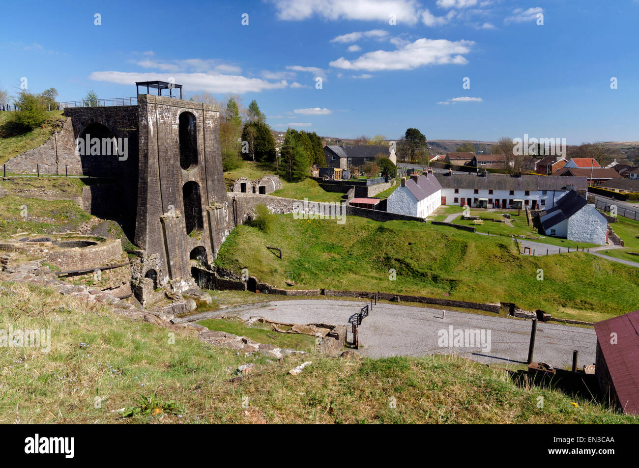 L'équilibre de l'eau, Tour d'Ironworks Blaenavon au patrimoine mondial de l'UNESCO, Samatan, dans le sud du Pays de Galles les vallées, Pays de Galles, Royaume-Uni. Banque D'Images