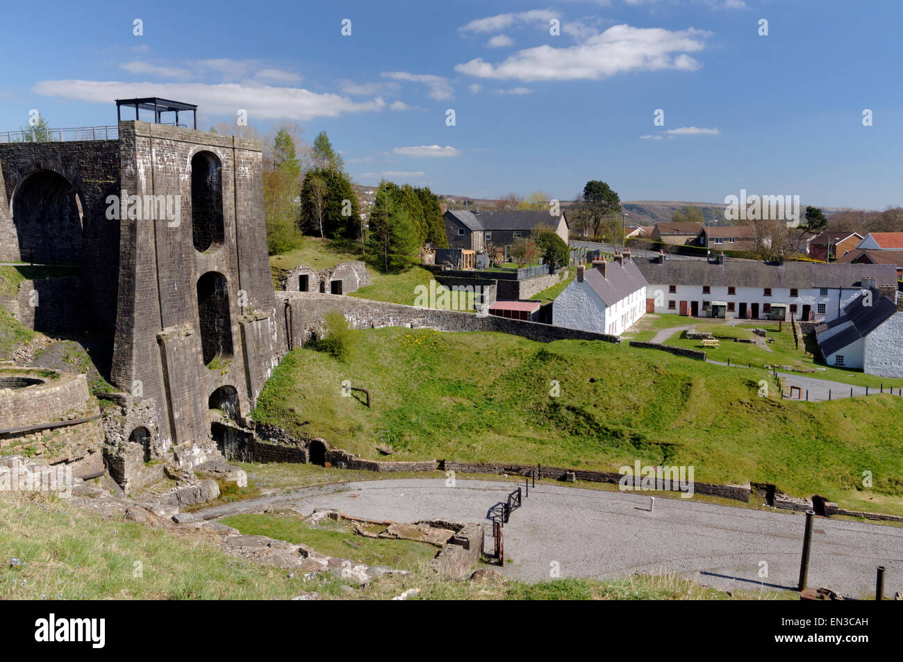 L'équilibre de l'eau, Tour d'Ironworks Blaenavon au patrimoine mondial de l'UNESCO, Samatan, dans le sud du Pays de Galles les vallées, Pays de Galles, Royaume-Uni. Banque D'Images