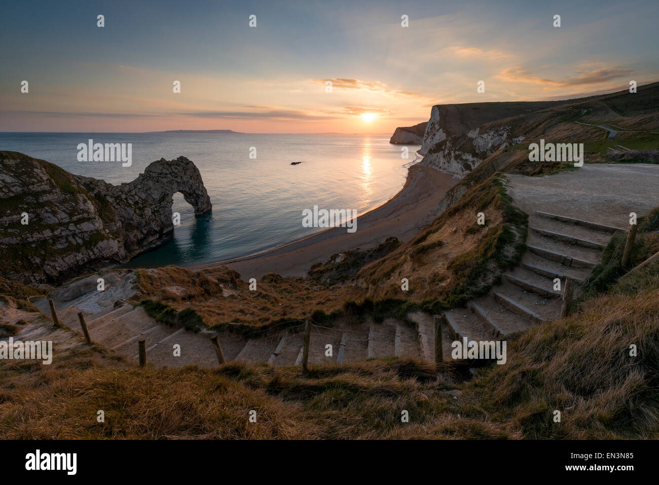 Une vue de Durdle Door dans le Dorset. Banque D'Images