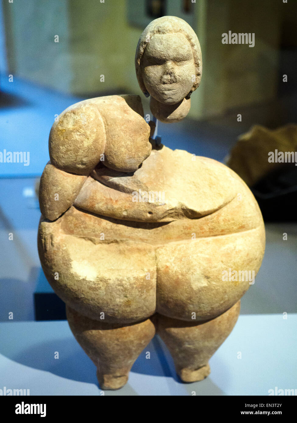 Pierre et argile sculpture figurine femme de Tarxien temples au Musée National d'Archéologie - La Valette, Malte Banque D'Images