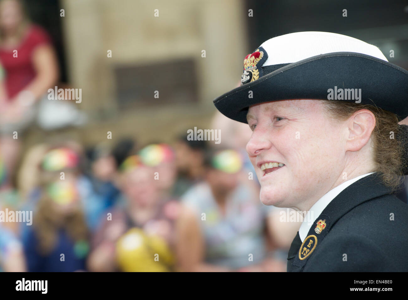 Manchester Pride Parade : officier de la Royal Navy Banque D'Images