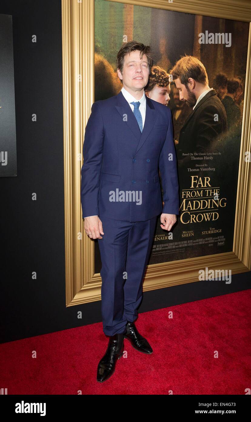 New York, NY, USA. Apr 27, 2015. Thomas Vinterberg aux arrivées de LOIN DE LA FOULE, le premiere Paris Theatre, New York, NY Le 27 avril 2015. Crédit : Lev Radin/Everett Collection/Alamy Live News Banque D'Images