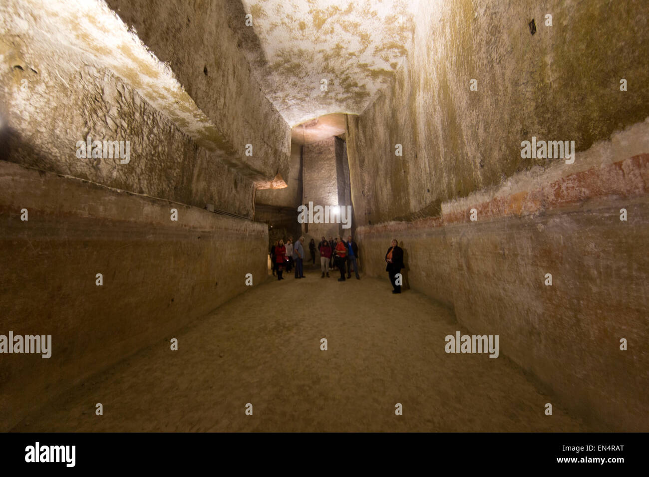 Métro de Naples est une carrière d'où les Grecs au 4ème siècle s'est bloque pour construire des murs de la ville, c'est maintenant une attraction touristique Banque D'Images