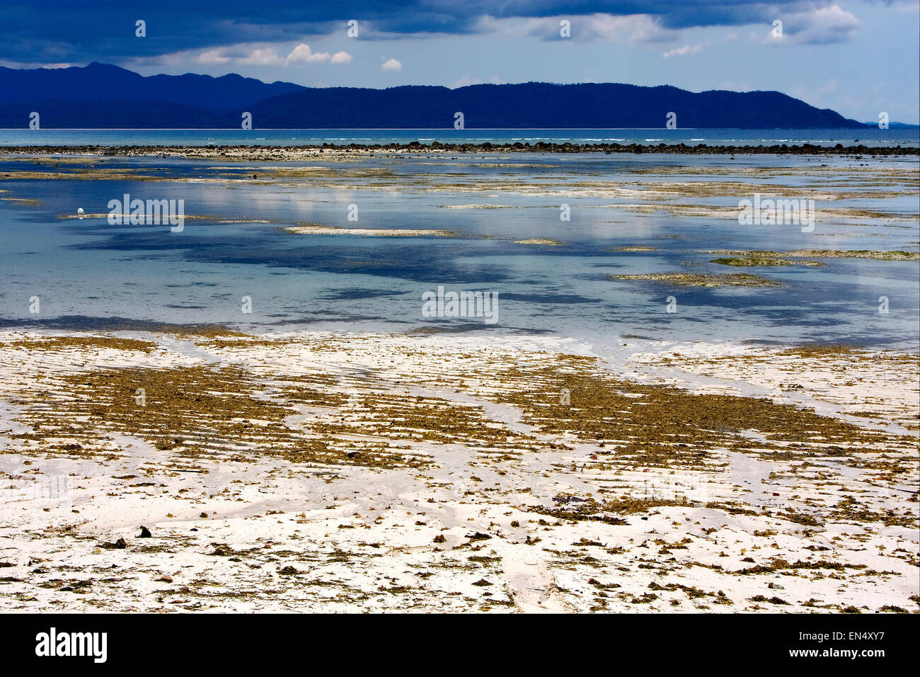L'eau et le sable à Madagascar Banque D'Images