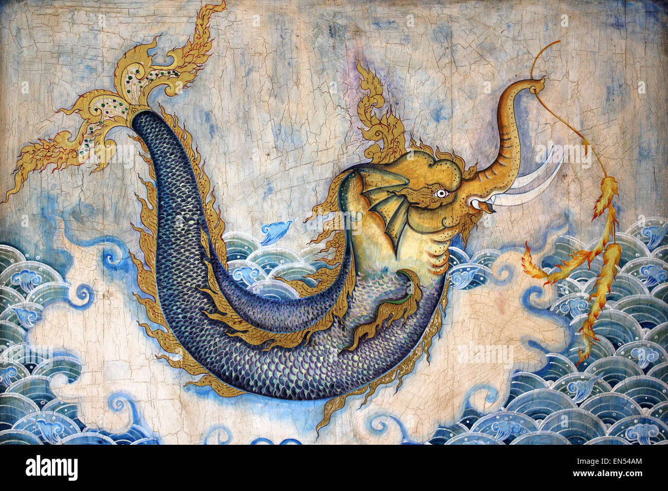 Waree Kunchorn Thaï une créature mythique avec une tête d'éléphant et une queue d'un poisson Banque D'Images