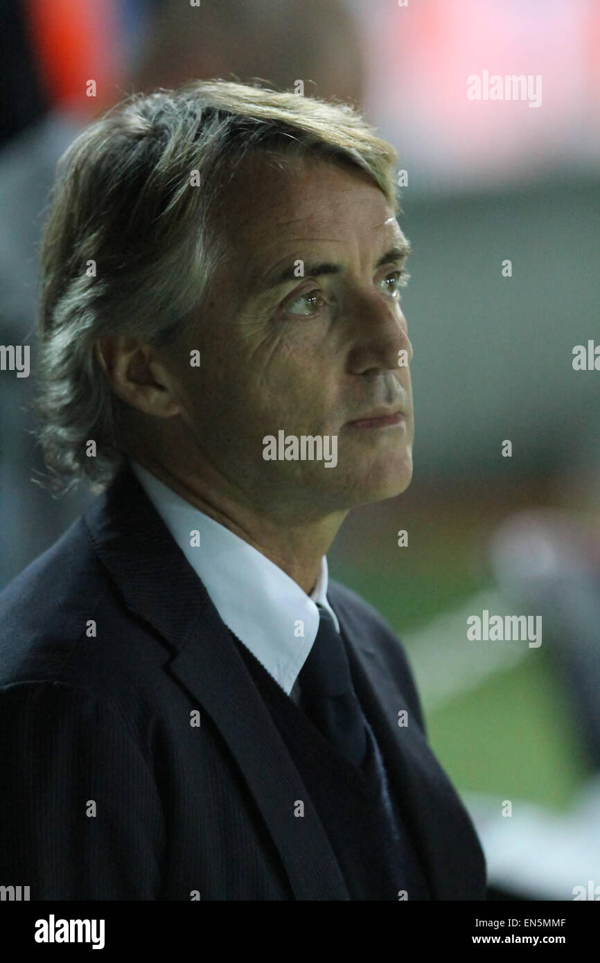 Udine, Italie. 28 avril, 2015. Roberto Mancini, l'entraîneur-chef de l'Inter de Milan a l'air au cours de la Serie A italienne match de football entre l'Udinese Calcio et le FC Internazionale Milano le mardi 28 avril 2015 au Stade Friuli à Udine. Credit : Andrea Spinelli/Alamy Live News Banque D'Images