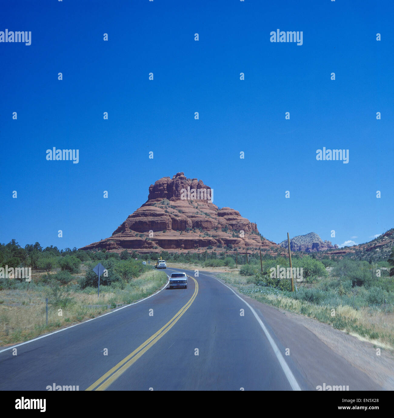 USA, Arizona, Sedona, Bell Roc im Oak Canyon Crek Banque D'Images