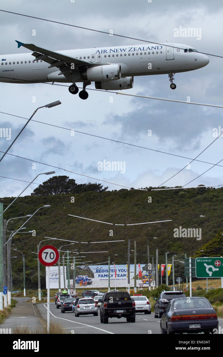 Air New Zealand Airbus A320 à l'atterrissage à l'Aéroport International de Wellington, Wellington, Île du Nord, Nouvelle-Zélande Banque D'Images