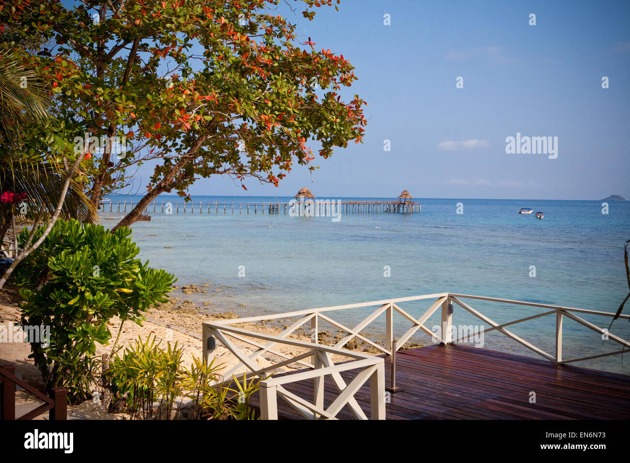 Beau village de vacances île de Tioman, Pahang, Malaisie Banque D'Images