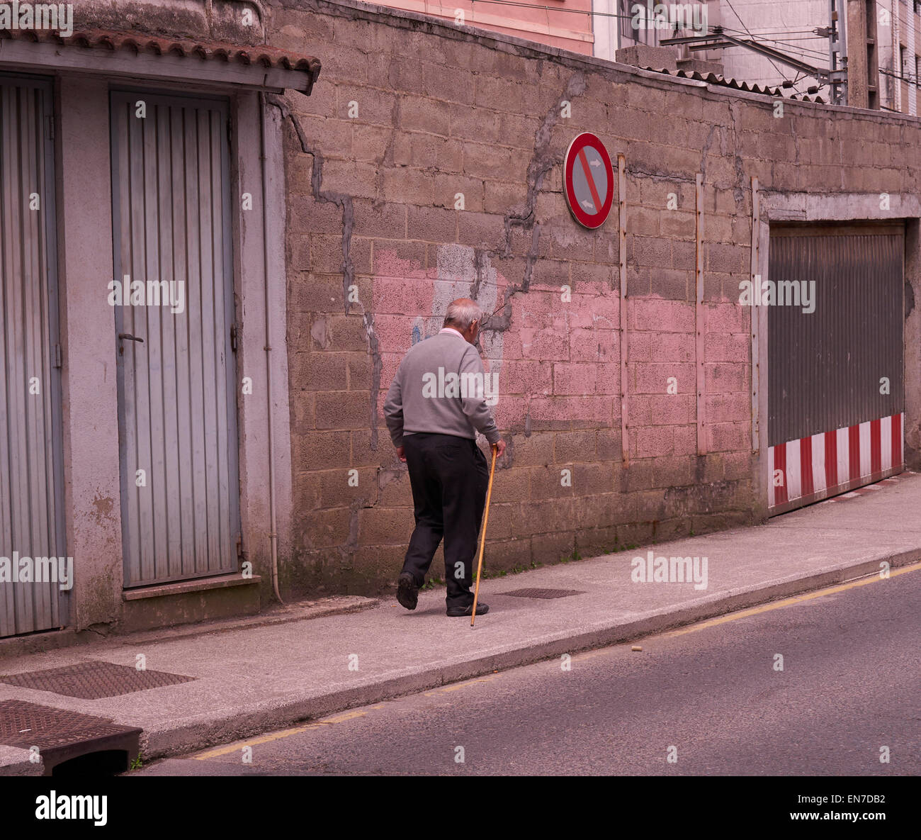 Le Pays Basque ou Pays Basque est une communauté autonome du nord de l'Espagne. Il comprend les provinces d'Alava, Biscaye et Guipúzcoa. Vitoria-Gasteiz est la municipalité la plus importante en termes d'espace physique, mais Bilbao est la ville la plus grande de la population. La peinture, "Guernica" de Picasso, l'on pense être une réponse à l'attentat de Guernica, un village du Pays Basque dans le nord de l'Espagne, par l'aviation allemande et italienne à la demande des nationalistes espagnols en 1937. La ville a été considérée comme le bastion du nord du mouvement de résistance républicaine et le centre de la culture basque. Banque D'Images
