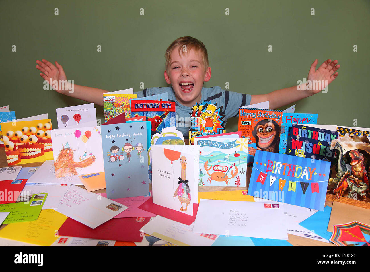 Pic Mark Passmore Apex 29 04 15 D Une Mere Qui A Dit Que Son Fils De 11 Ans N Avait Pas D Amis Et A Plaide Sur Facebook Pour Les Gens De Lui Souhaiter Joyeux Anniversaire