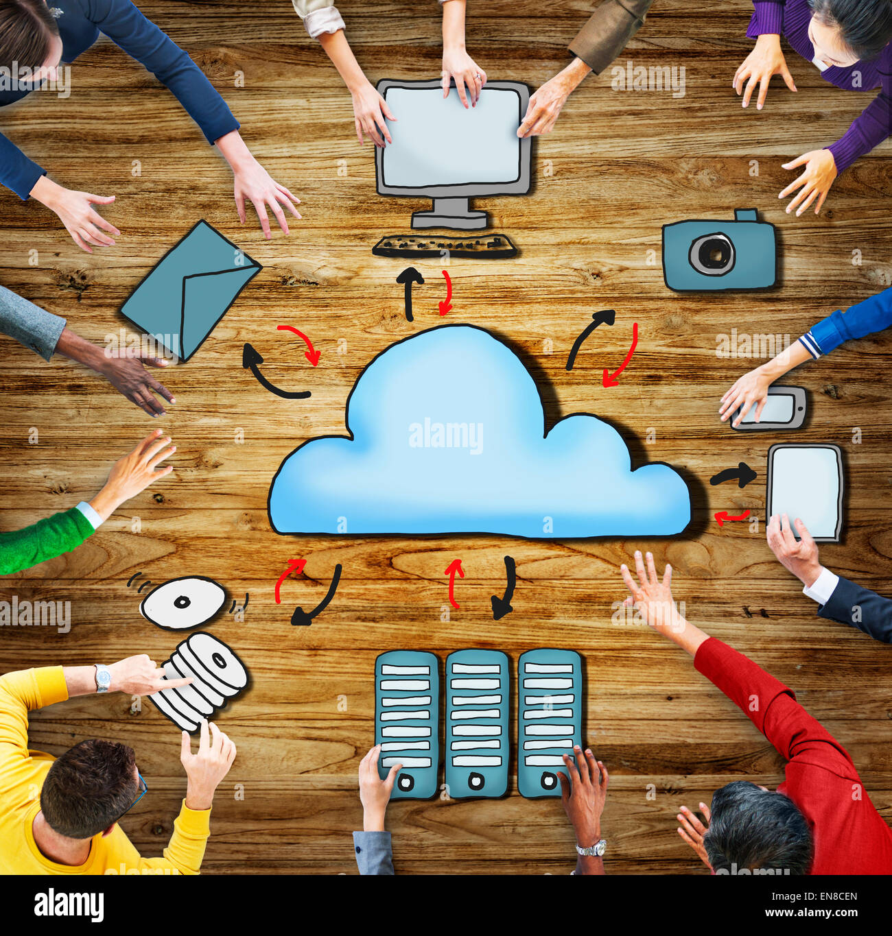 Les gens le Cloud Computing Le téléchargement des données de connexion des concepts de partage Banque D'Images
