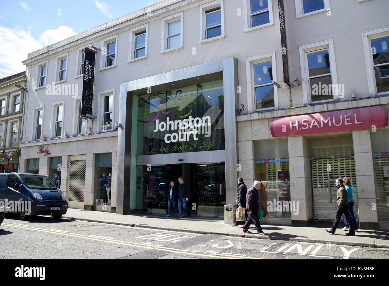 Cour johnston shopping centre Le centre-ville de Sligo en république d'Irlande Banque D'Images