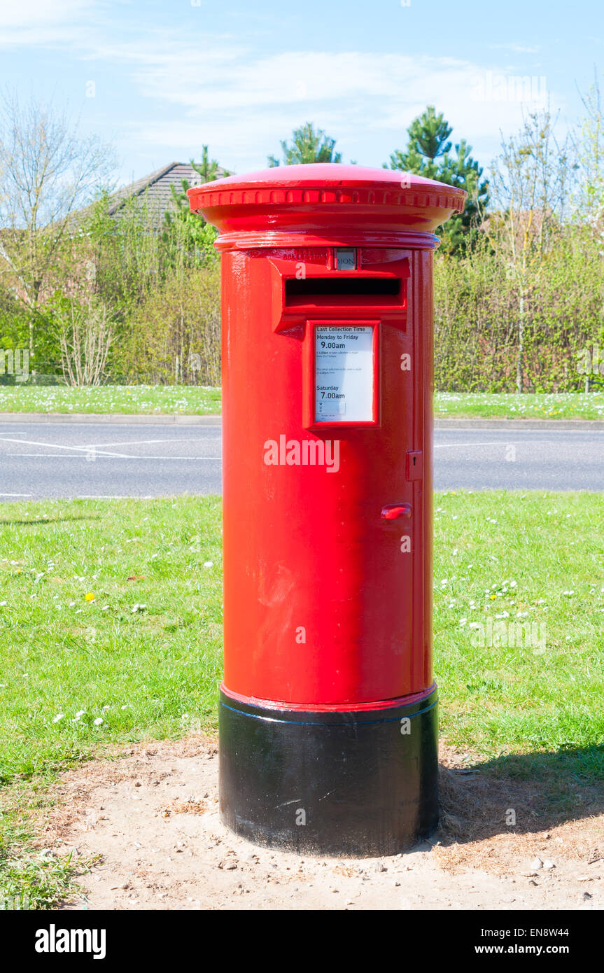 British Royal Mail pilier rouge lettre fort Banque D'Images