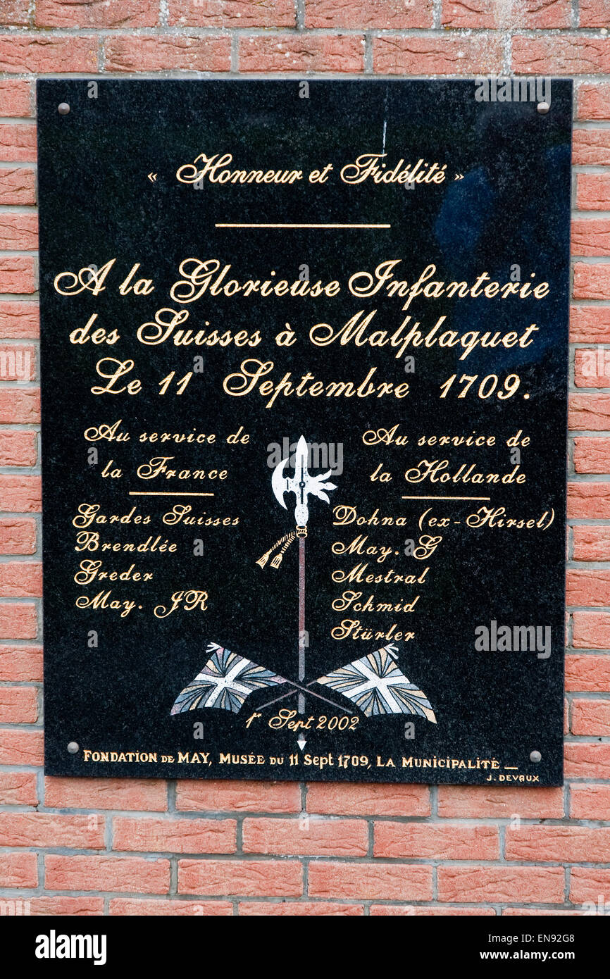 Plaque sur le champ de bataille de Malplaquet, commémorant les soldats mercenaires suisses qui ont combattu sur les deux côtés Banque D'Images