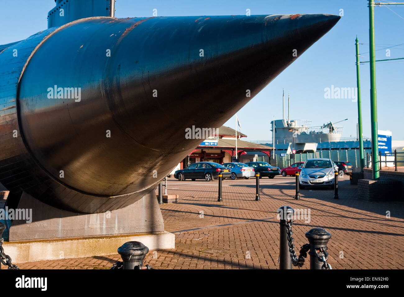 Réplique de l'Resurgam II, premier sous-marin à propulsion mécanique, à l'affiche au terminal de ferries de Woodside, Birkenhead. Banque D'Images