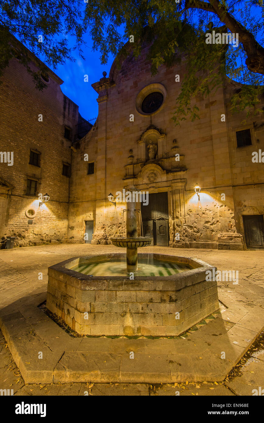Vue de nuit sur la Plaza de San Felipe Neri ou Plaça de Sant Felip Neri, Barcelone, Espagne Banque D'Images