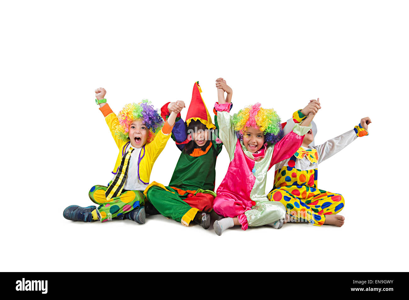 4 Les enfants indiens Costume Joker amis profitez Banque D'Images