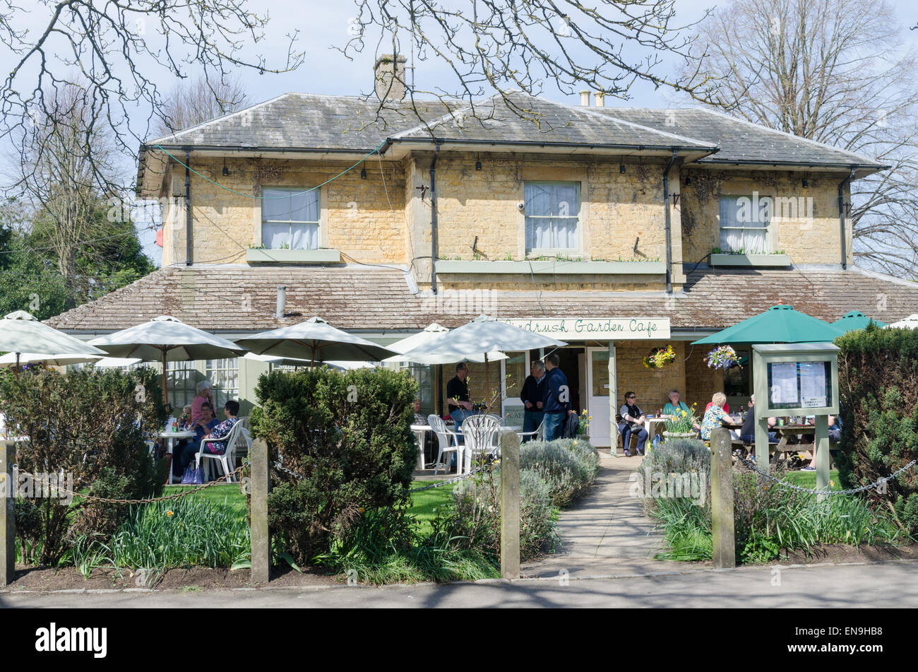Windrush Garden Cafe en Bourton-on-the-eau dans les Cotswolds Banque D'Images