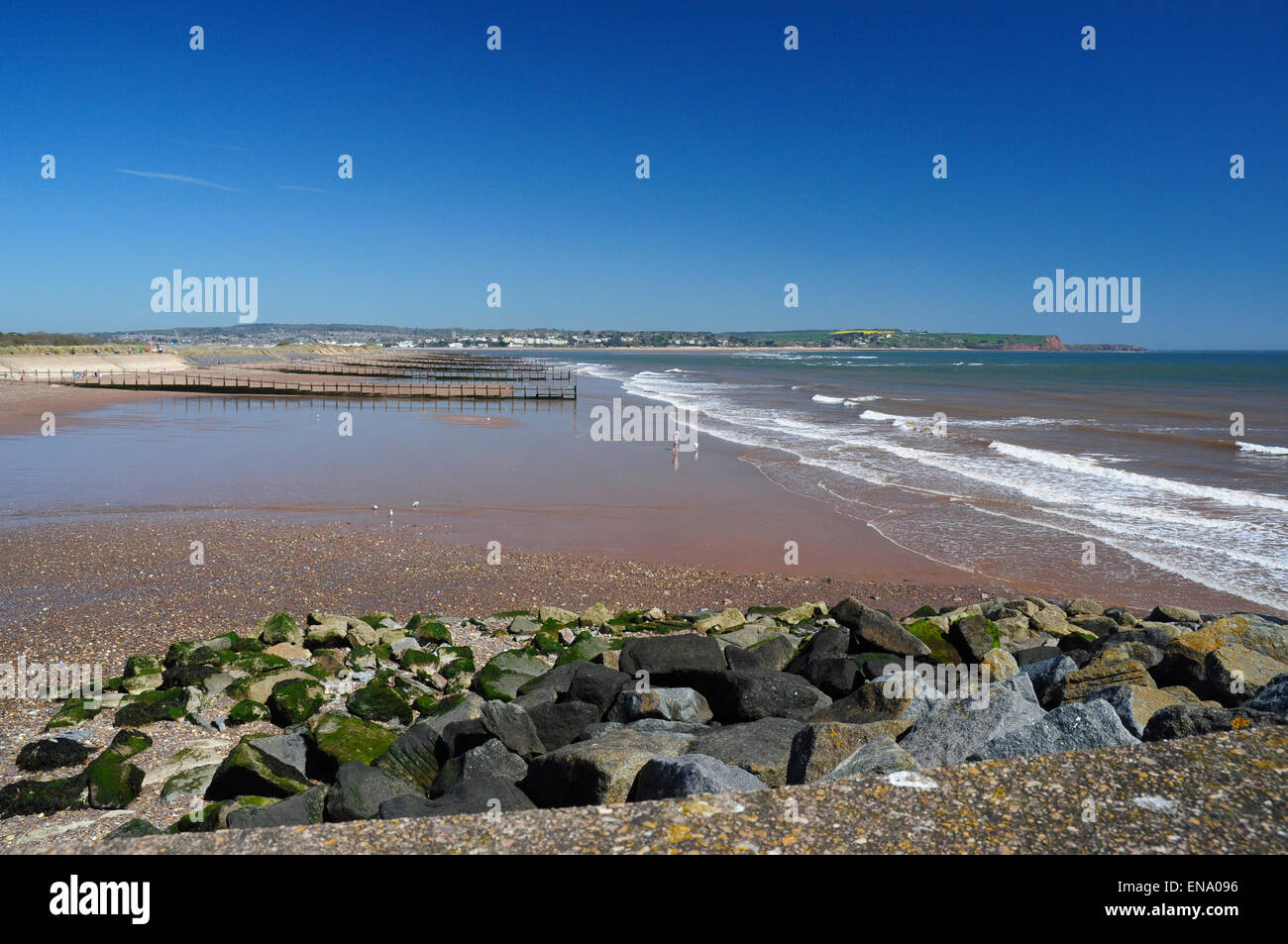 Grande plage et des éperons à Dawlish Warren, avec l'estuaire et d'Exmouth Exe dans la distance, Devon, England, UK Banque D'Images