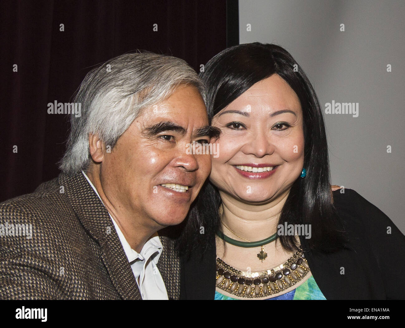 Fichier. Apr 30, 2015. La guerre du Vietnam, également connu sous le nom de la Deuxième Guerre d'Indochine, et aussi connu au Vietnam comme une résistance guerre contre l'Amérique ou simplement la guerre américaine, était un proxy de la guerre-froide guerre qui s'est produite au Vietnam, Laos et Cambodge de novembre 1955 à la chute de Saigon le 30 avril 1975. Sur la photo : le 22 octobre 2014 - Los Angeles, Californie, États-Unis - Kim Phuc Phan Thi, comme l'enfant représenté dans la photographie d'un prix Pulitzer, ''La terreur de la guerre'' ou ''Napalm Girl'' prises par Nick Ut, photographe de l'Associated Press lors de la guerre du Vietnam, parle aux élèves de l'école à propos de Westridge Banque D'Images