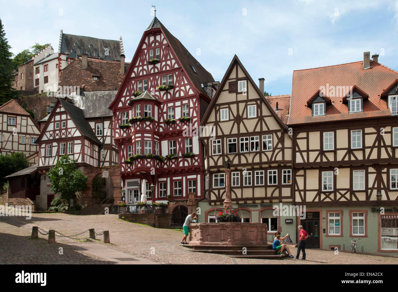 Maisons à colombage, High Street, vieille ville de Miltenberg, Odenwald, Bavière, Allemagne Banque D'Images