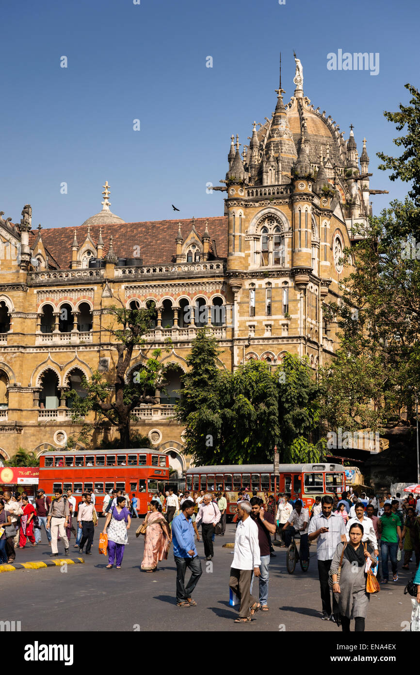 La gare Chhatrapati Shivaji de Mumbai (Victoria Terminus), Mumbai. Banque D'Images