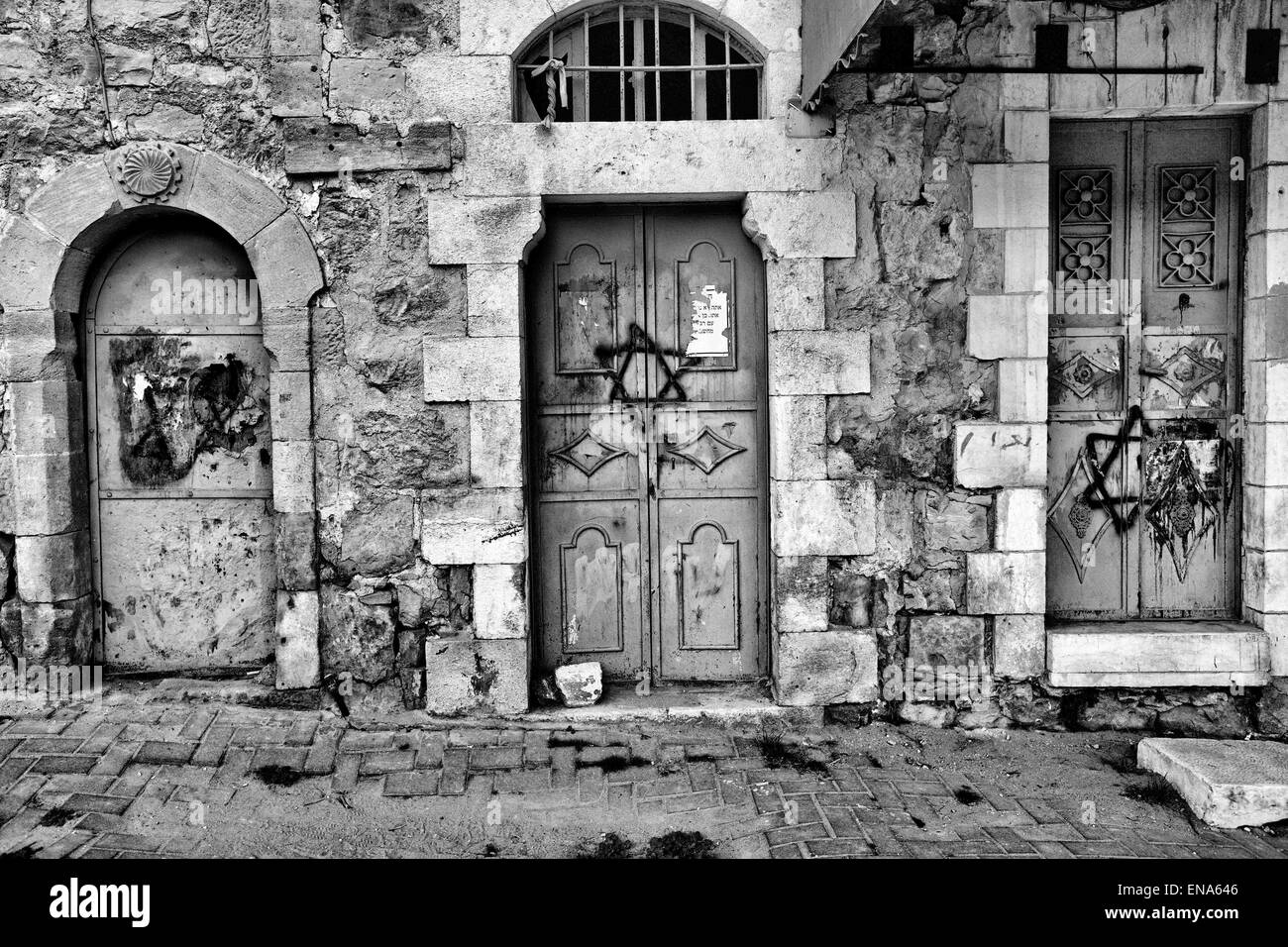 La Palestine. Mar 22, 2011. Une maison palestinienne vacants dans la vieille ville d'Hébron a été vandalisée dans une pratique connue sous le nom de l'étiquetage des prix. Mar. 22, 2011. Cisjordanie, Palestine. © Gabriel Romero/ZUMA/Alamy Fil Live News Banque D'Images