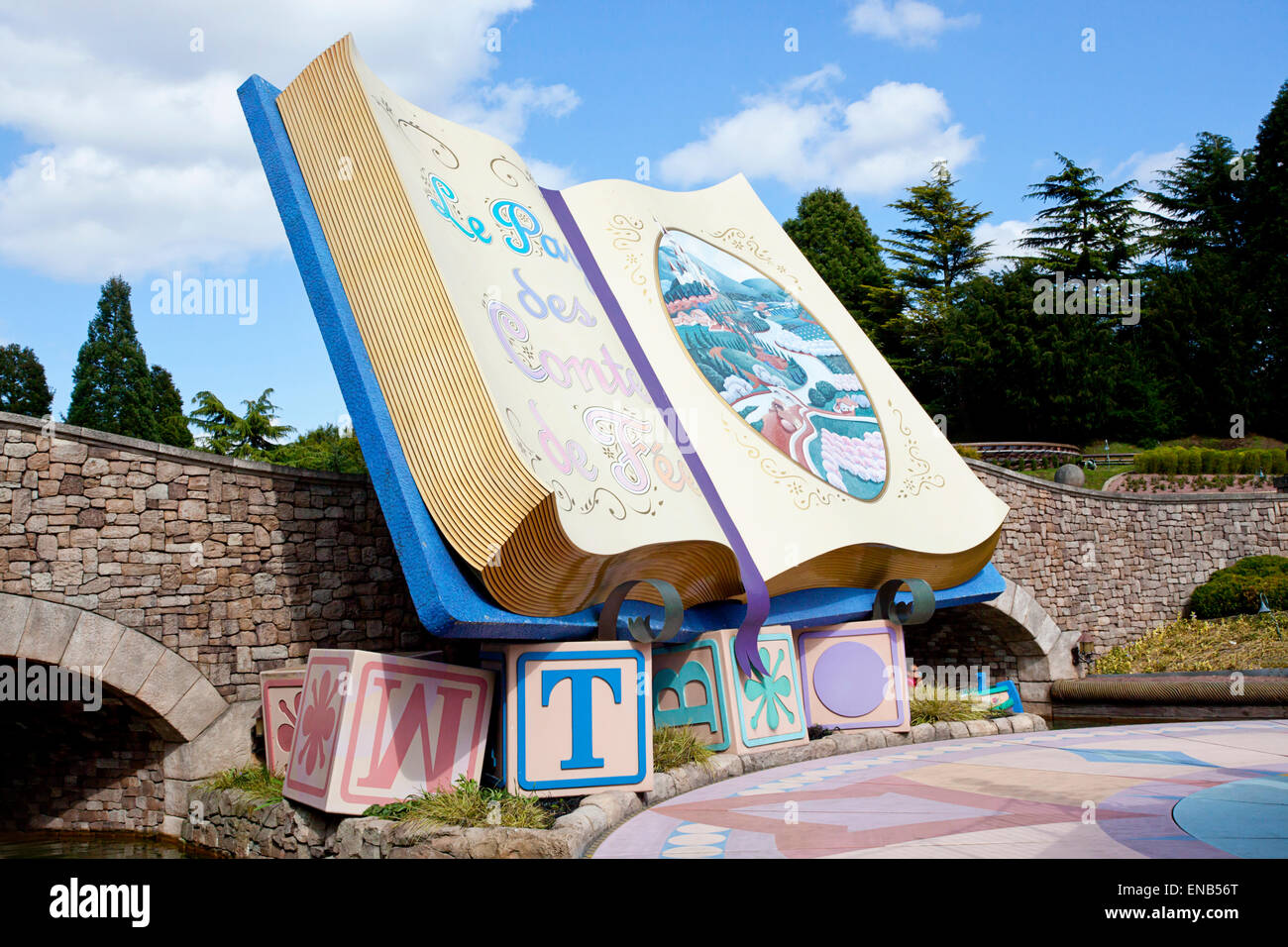 Story book land canal Boat cruise Disneyland Paris Banque D'Images