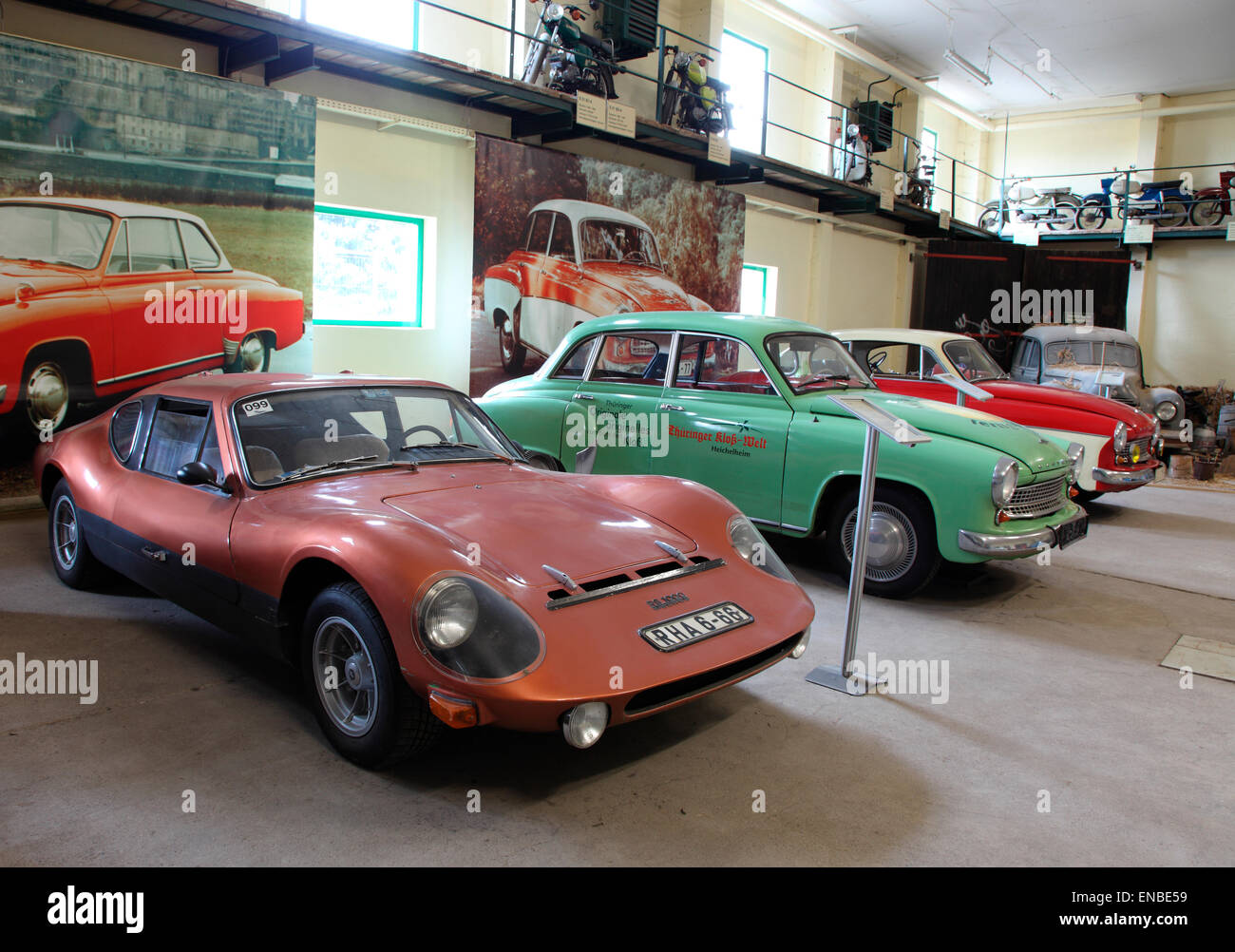 Est-allemand Vintage Eisenacher automobiles sur l'affichage à l'Thuringer Dumpling Museum. Banque D'Images