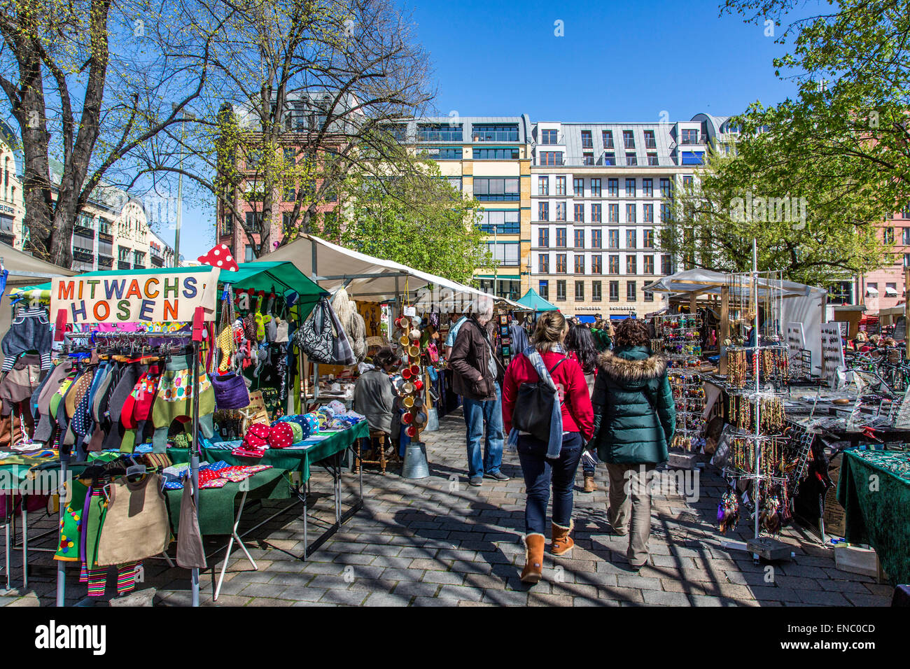 D'Hackescher Markt, Berlin-centre, les stalles, la rue du marché, Berlin, Allemagne, Banque D'Images