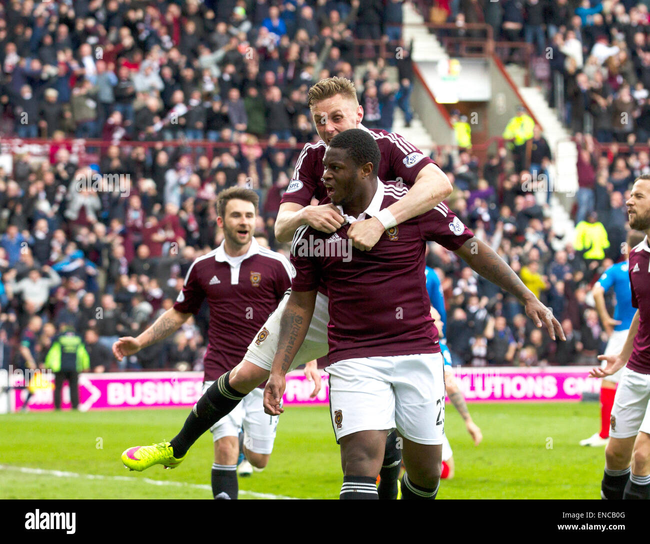 Edimbourg, Ecosse. 09Th Mai, 2015. Championnat écossais. Cœurs contre Rangers. Genero Zeefuik célèbre son but égalisateur de le rendre 2-2. Credit : Action Plus Sport/Alamy Live News Banque D'Images