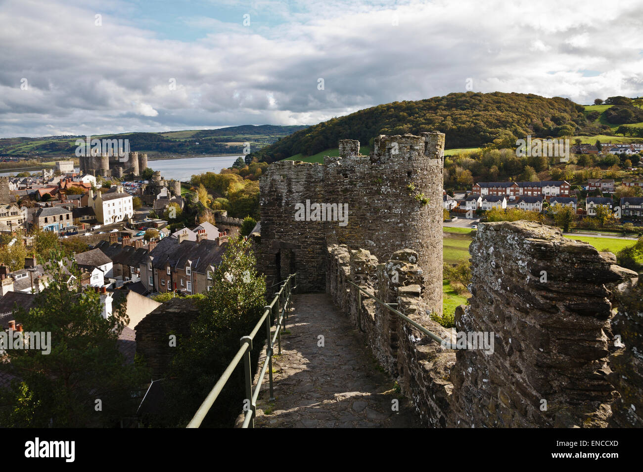 Vue depuis les remparts de la ville, Conwy, Pays de Galles Banque D'Images