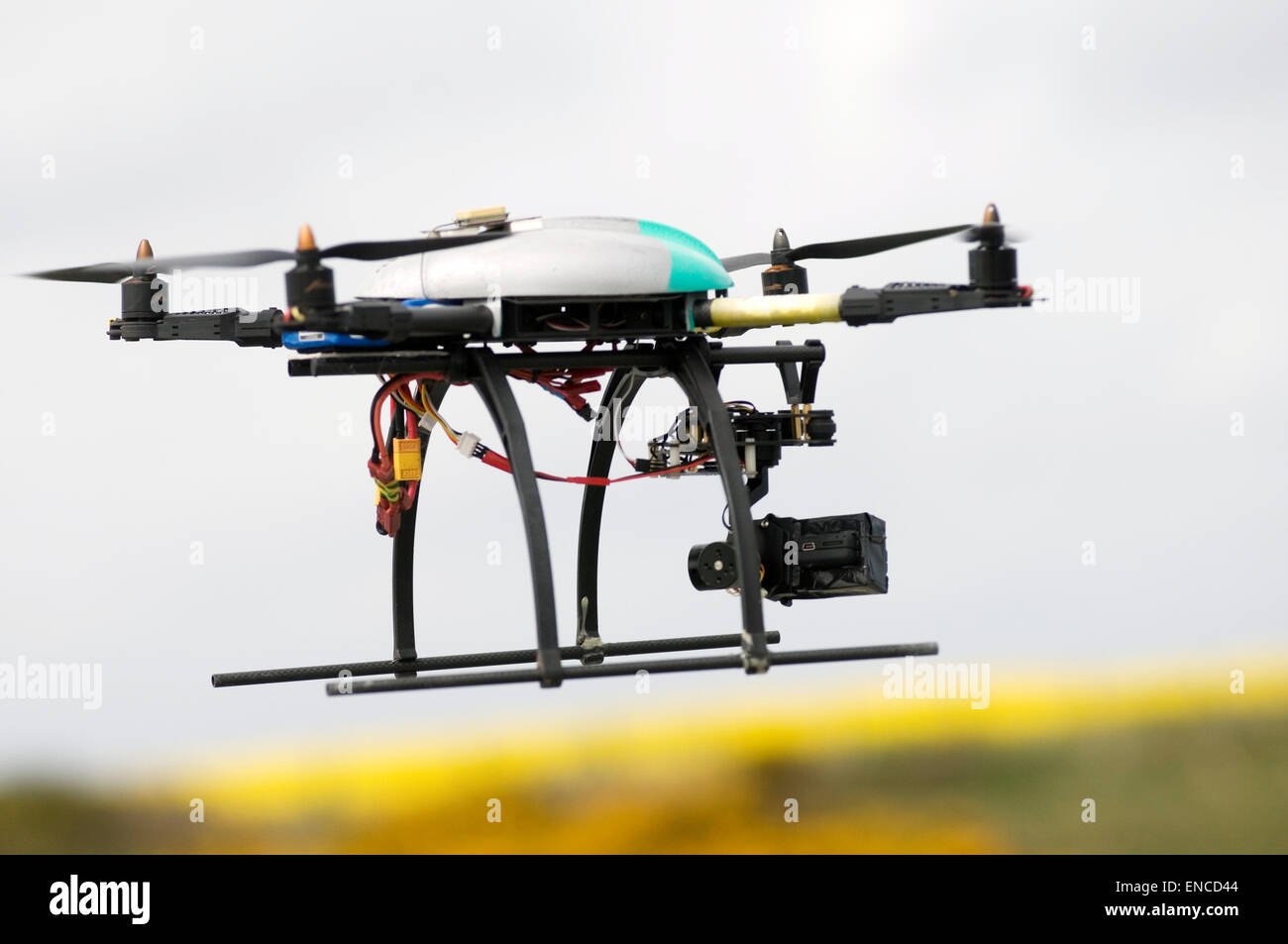Plate-forme vidéo caméra Drone drones flying fly exploitant autorisé photography Photographie Photographies Vidéos loi vie privée lois publi Banque D'Images