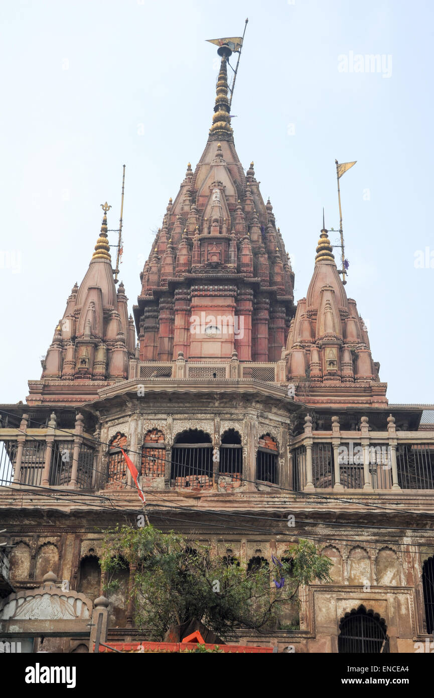 Varanasi, Inde - 28 janvier 2015 : Temple sur les Ghats du Gange dans la ville sainte de Varanasi en Inde Banque D'Images