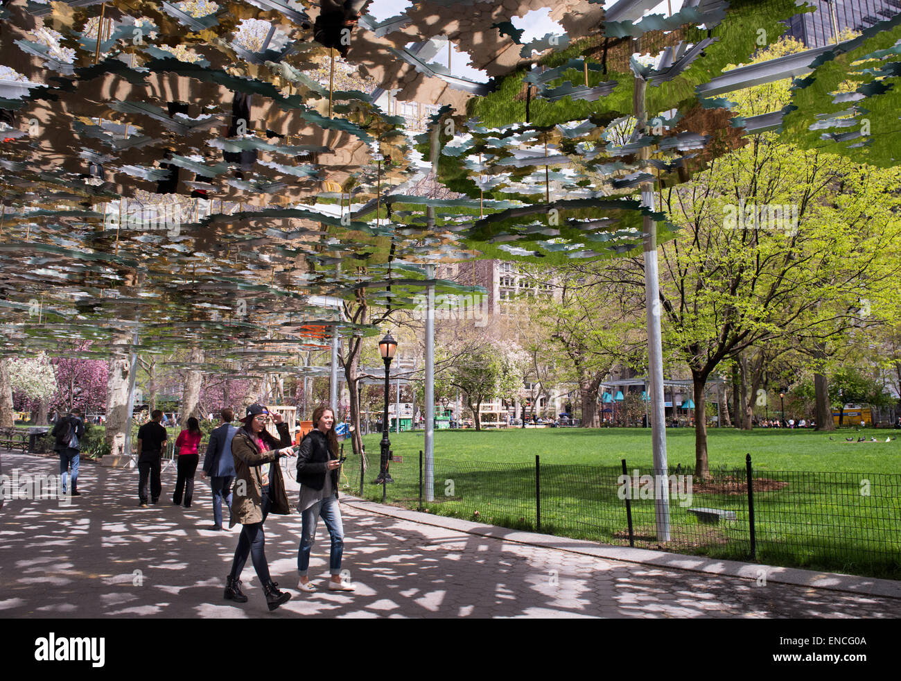 Fata Morgana, une installation d'art public, dans le Madison Square Park, créé par Teresita Fernandez Banque D'Images