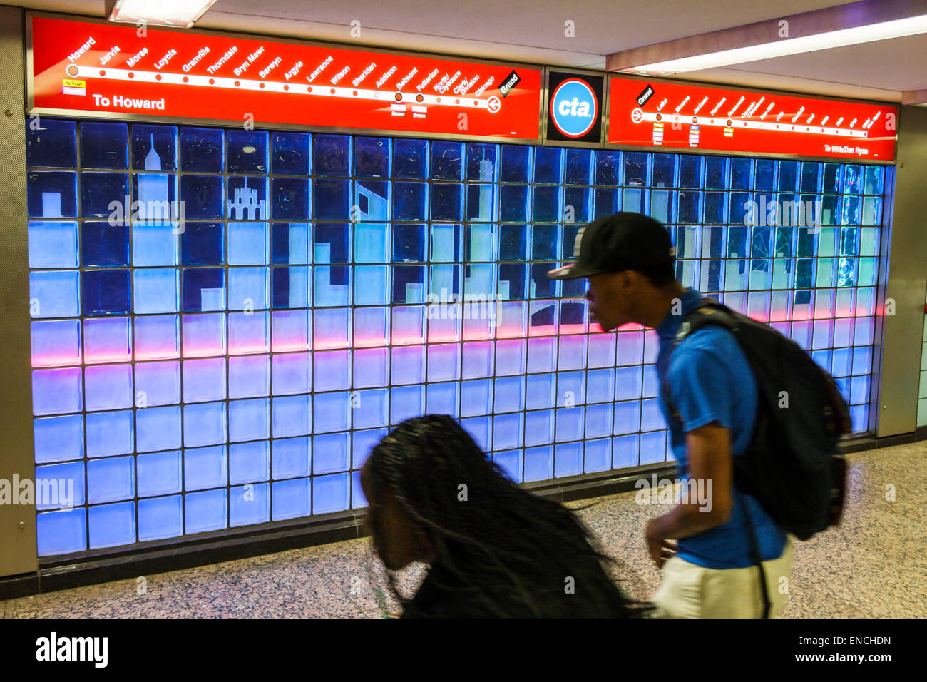 Chicago Illinois,Chicago Transit Authority,CTA,système de transport public,Grand Avenue station,route de l'autoroute,carte,art de verre, Black Blacks Afri Banque D'Images