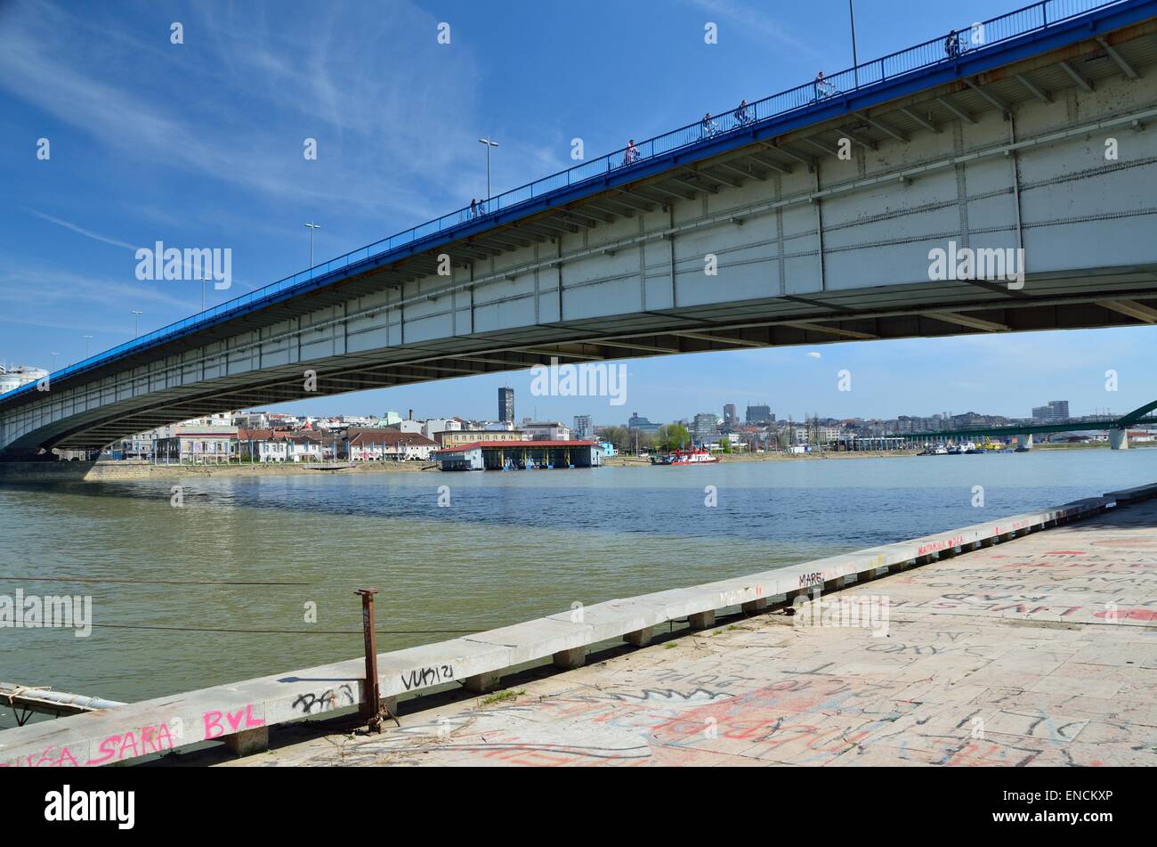 City bridge sur la rivière Sava et de Belgrade city panorama Banque D'Images