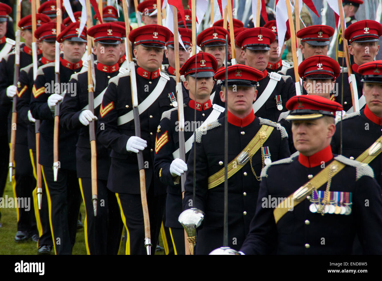 Château de Richmond, North Yorkshire, UK. 2 mai, 2015. Fusion de la 9e/12e Royal Lancers (Prince of Wales's) et le Queen's Royal Lanciers, Château de Richmond, North Yorkshire, Royaume-Uni Crédit : Robert Cole/Alamy Live News Banque D'Images