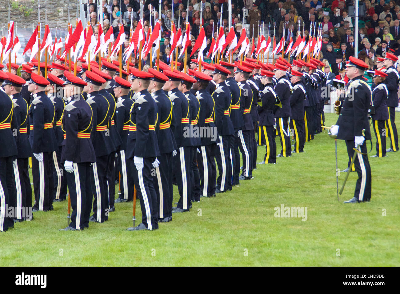 Château de Richmond, North Yorkshire, UK. 2 mai, 2015. Fusion de la 9e/12e Royal Lancers (Prince of Wales's) et le Queen's Royal Lanciers, Château de Richmond, North Yorkshire, Royaume-Uni Crédit : Robert Cole/Alamy Live News Banque D'Images