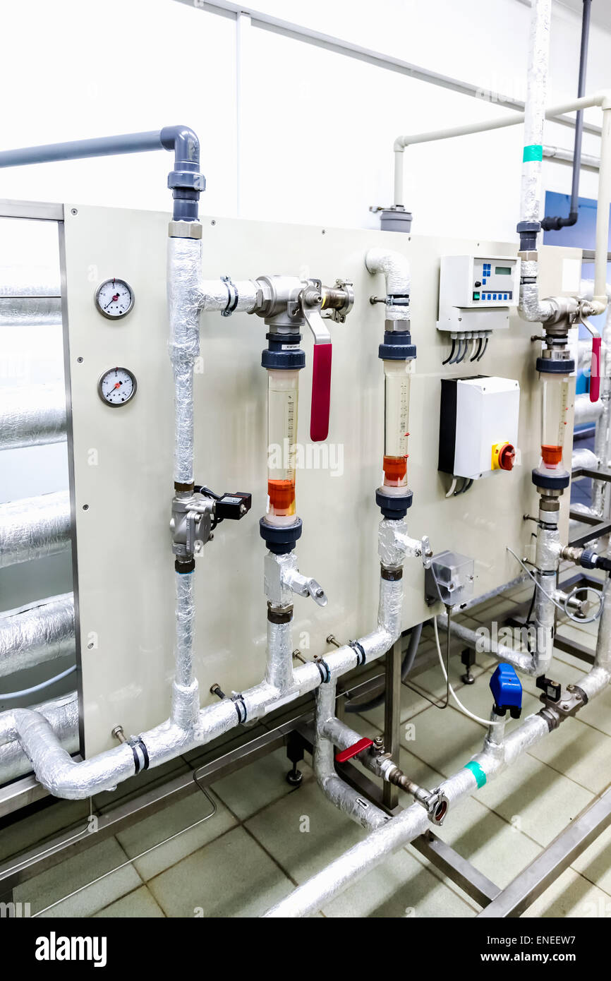 Panneau de l'équipement sur l'eau ou de distillation sur l'industrie pharmaceutique ou l'usine de produits chimiques Banque D'Images