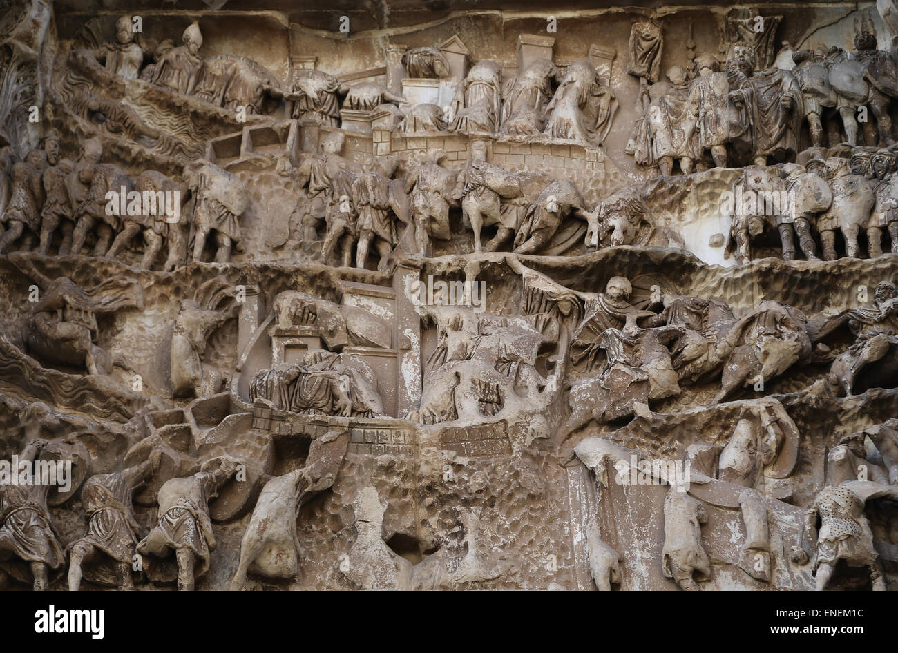 L'Italie. Rome. Arc de Septime Sévère. Commémorer l'époque parthe victoires de l'empereur Septime Sévère. Le soulagement. Banque D'Images